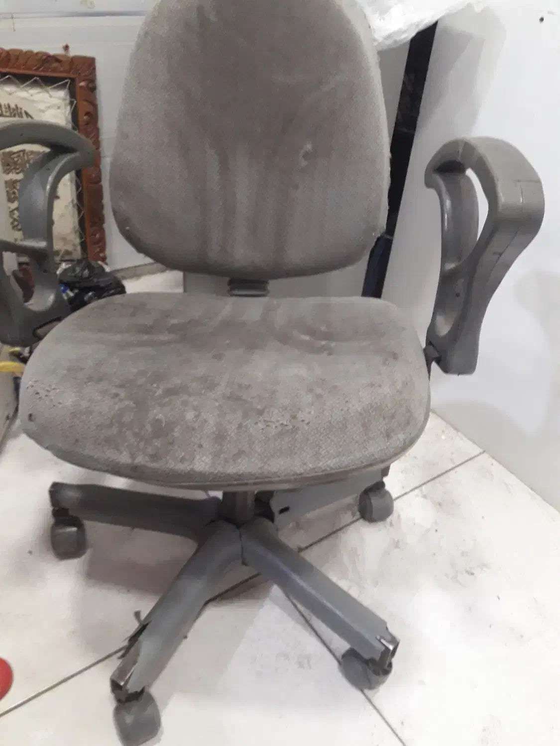 صندلی مدیریت چرخدار|صندلی و نیمکت|گرگان, |دیوار