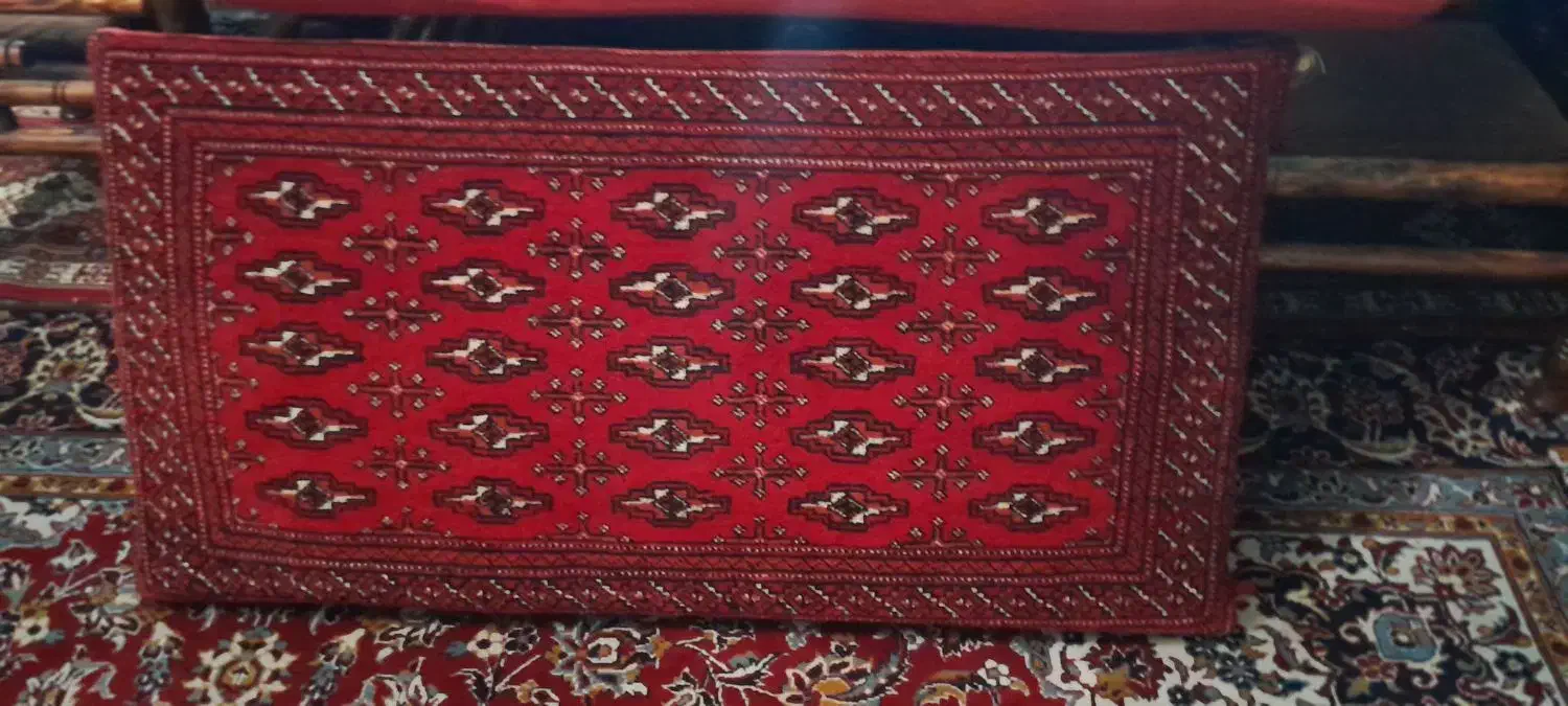 پشتی بزرگ.|پشتی|تبریز, |دیوار