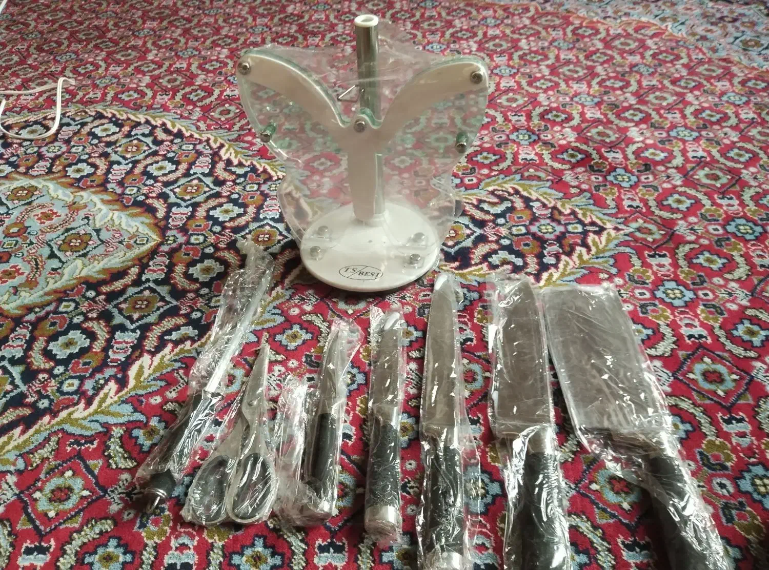 سرویس کارد اکبند ۲سرویس|ظروف پخت‌وپز|تهران, آهنگران (سراسیاب دولاب)|دیوار