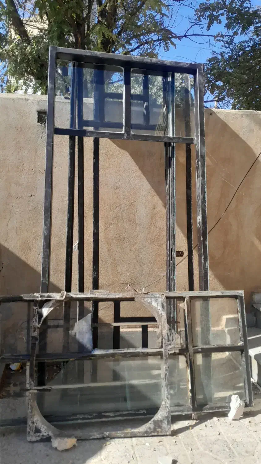 درب و پنجره دست دوم|مصالح و تجهیزات ساختمان|کوهدشت, |دیوار