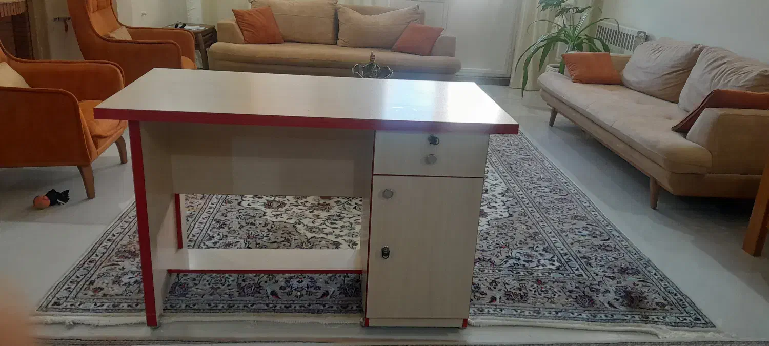 میز مطالعه|میز تحریر و کامپیوتر|شیراز, معالیآباد|دیوار