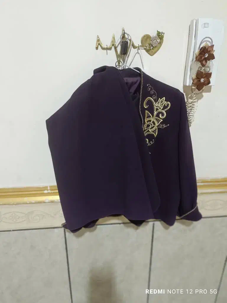 کت و دامن|لباس|خرم‌آباد, |دیوار