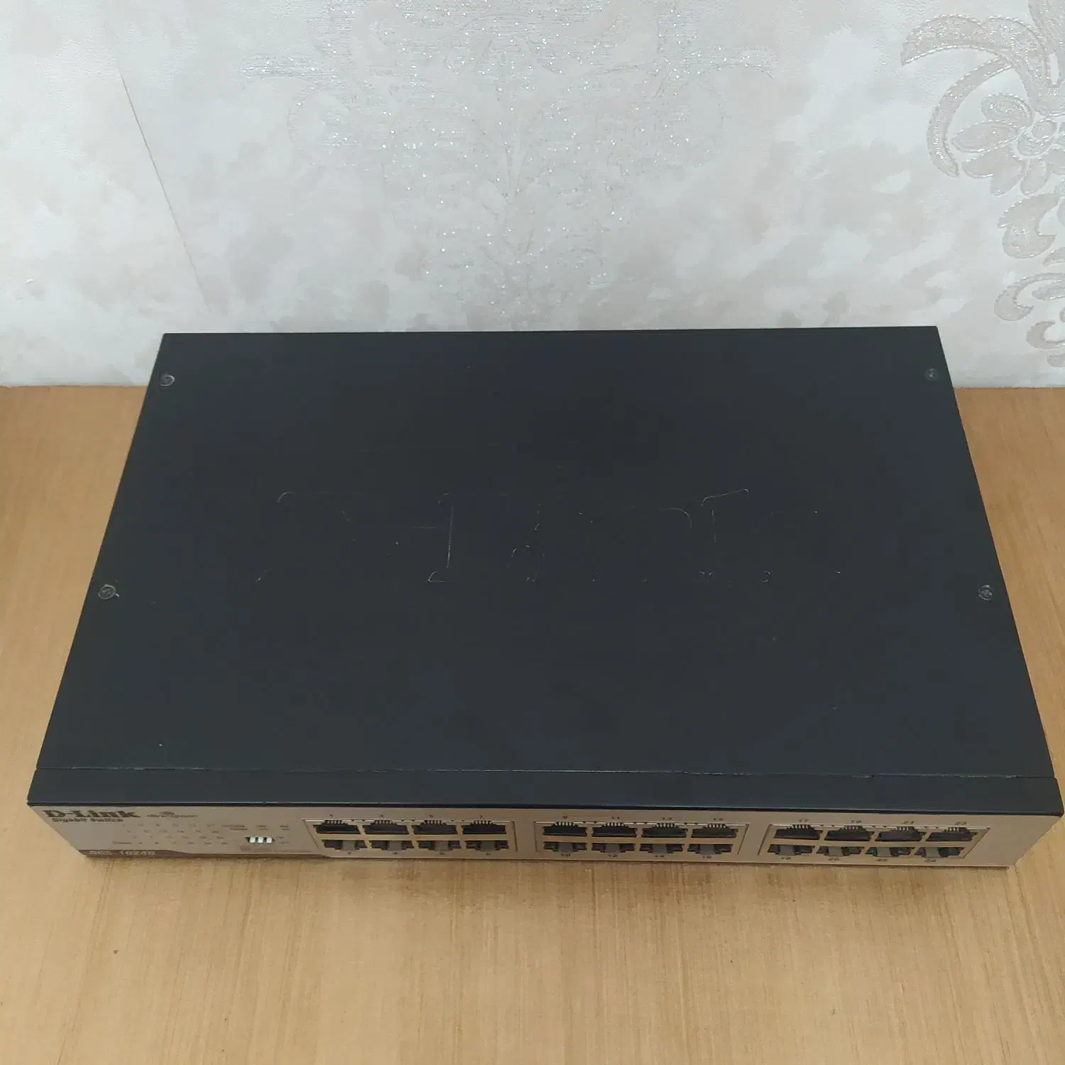 سوئیچ شبکه ۲۴ پورت سرعت ۱۰۰۰ DLINK DGS-1024|مودم و تجهیزات شبکه|پرند, فاز ۲|دیوار