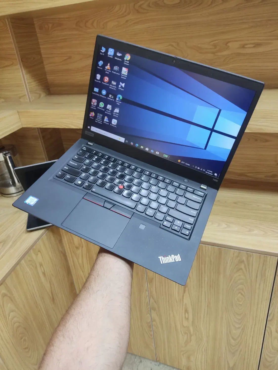 لپتاپLenovo T490 i5نسل۸ رم۱۲/هارد256ssd/سوپراسلیم|رایانه همراه|ری, علایین|دیوار