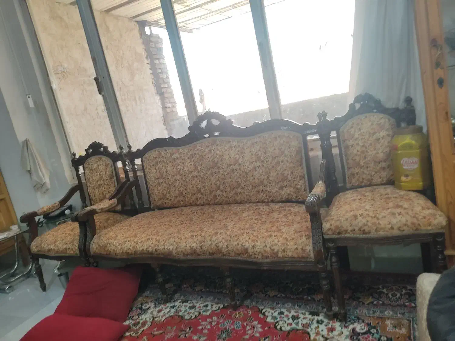 مبل راحتی و طرح سلطنتی|مبلمان خانگی و میز عسلی|مشهد, نیروی هوایی|دیوار