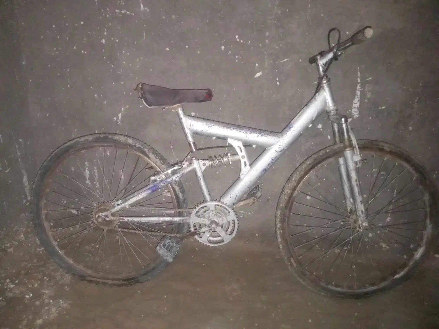 دوچرخه دنده ای|دوچرخه، اسکیت، اسکوتر|کرباسک, |دیوار