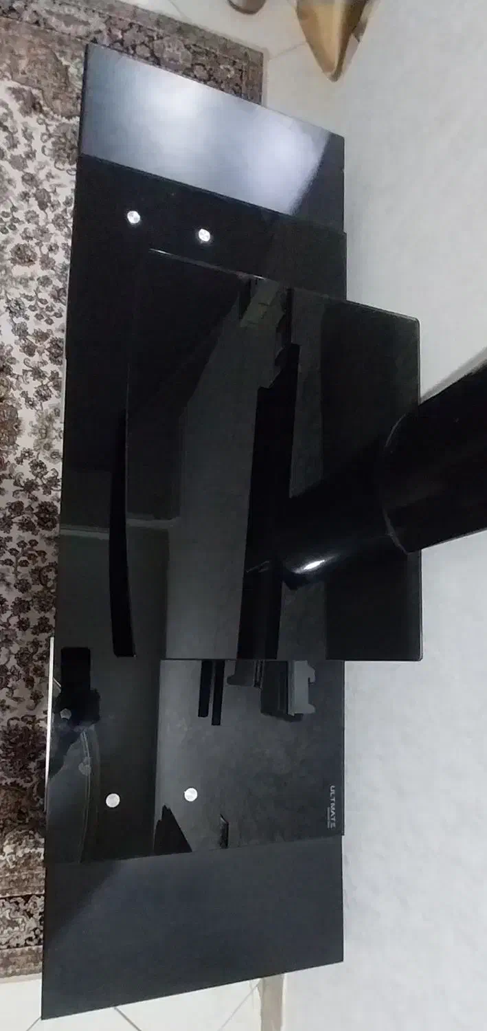 میز تلویزیون بسیار تمیز و سالم و برند التمیت|میز تلویزیون|تهران, امیریه|دیوار