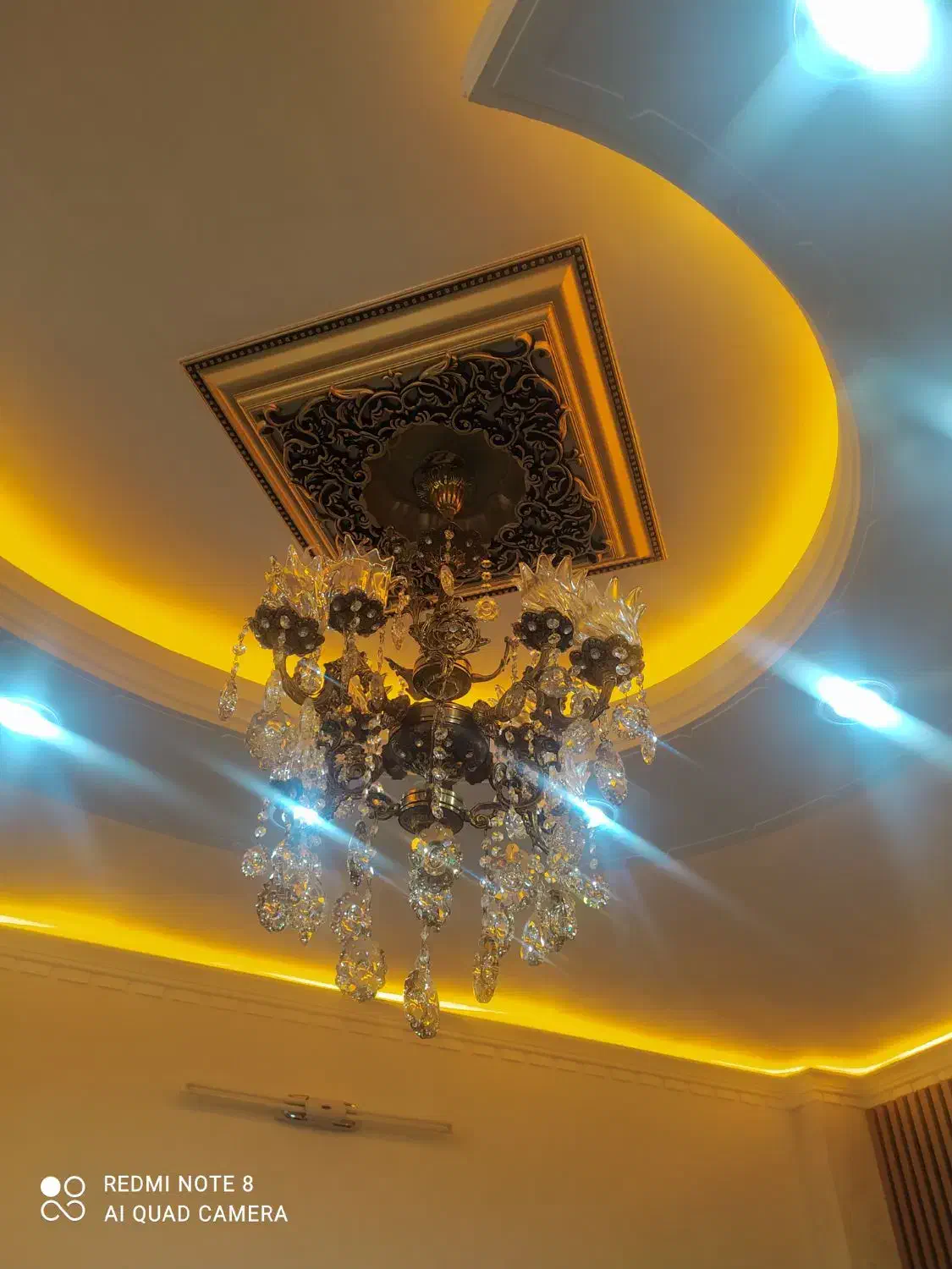 2لوستر پذیرایی 8شعله4شاخه 1لوستر آشپز خانه4شعله|لوستر و چراغ آویز|قرچک, مهدیه|دیوار