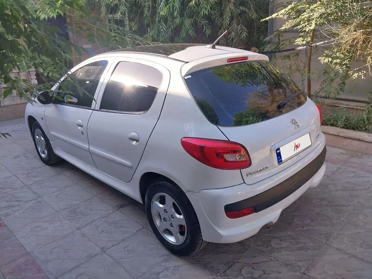 ۲۰۷ مدل ۴۰۲ مخصوص خواص پسند|خودرو سواری و وانت|ملارد, |دیوار