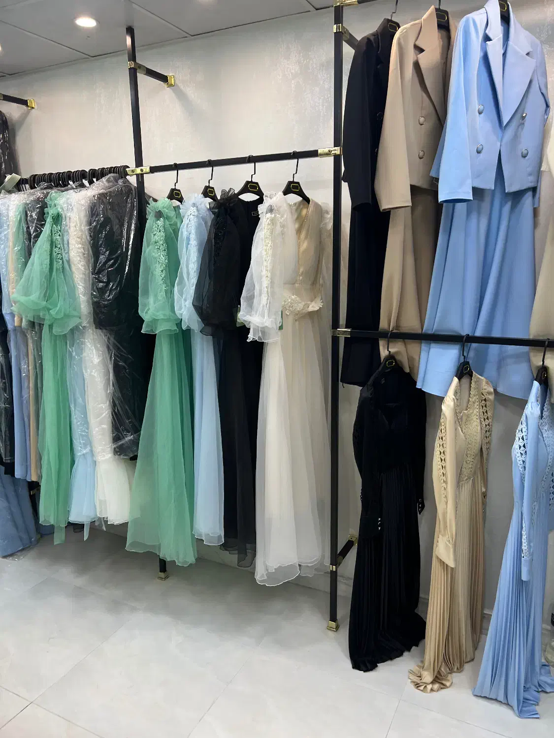 پوشاک عمده فروشی زنانه اقا|استخدام بازاریابی و فروش|تهران, جمهوری|دیوار