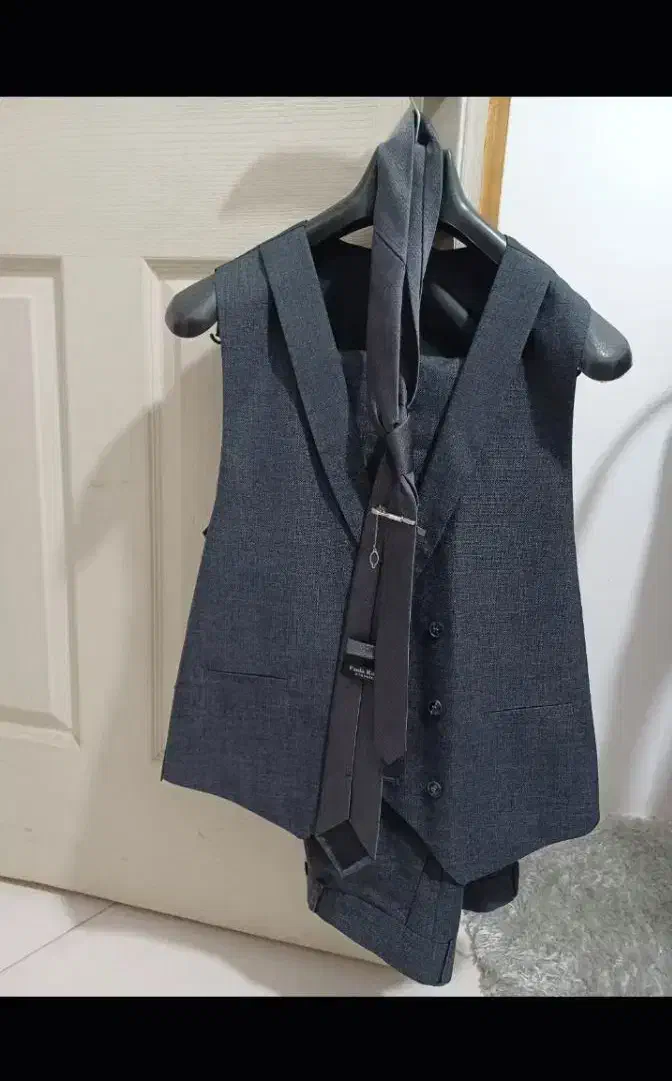 کت شلوار مردانه|لباس|پاکدشت, پاکدشت (مامازند)|دیوار