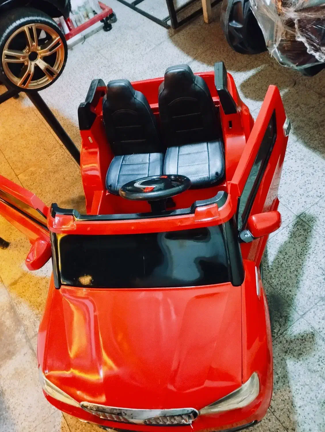 ماشین شارژی BMW دونفره با تایر بادی|اسباب‌بازی بچه|ارومیه, |دیوار