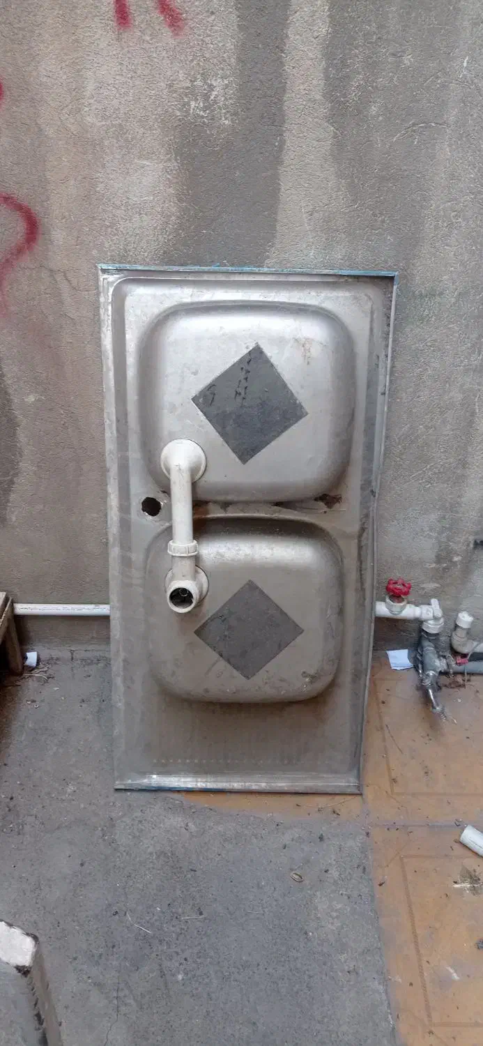 سینگ دوقلو|آبچکان و نظمدهنده ظروف|تهران, فدک|دیوار