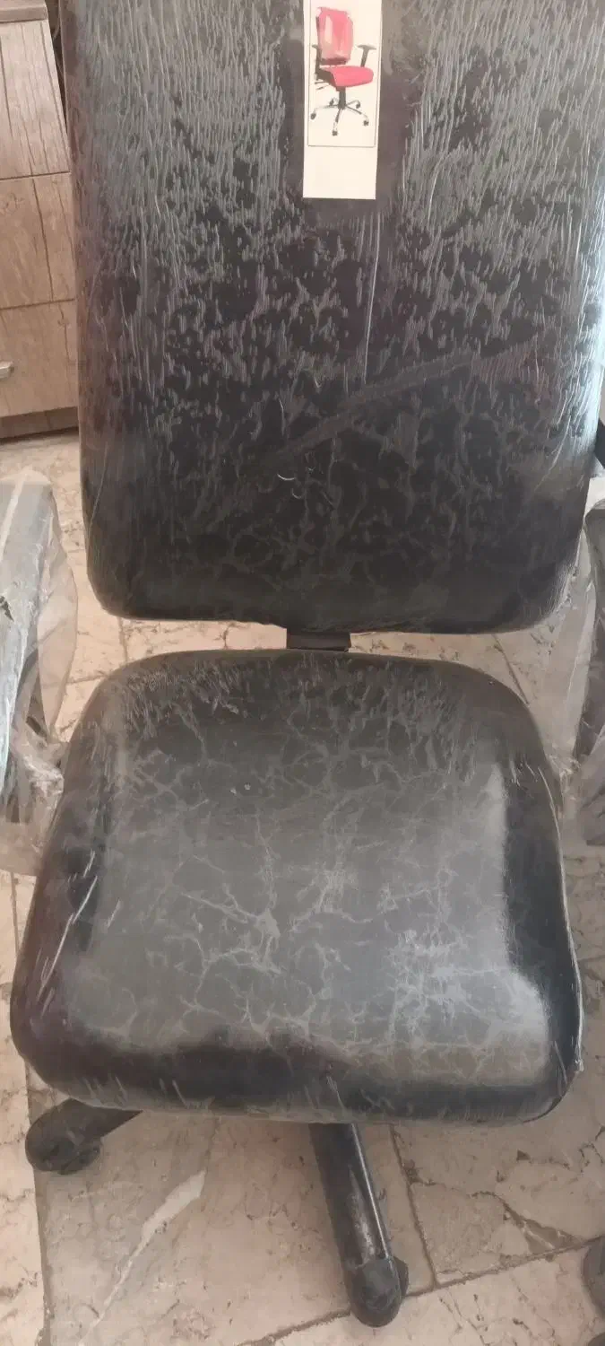 فروش فوری میزوصندلی و گاوصندوق|فروشگاه و مغازه|مشهد, بهمن|دیوار