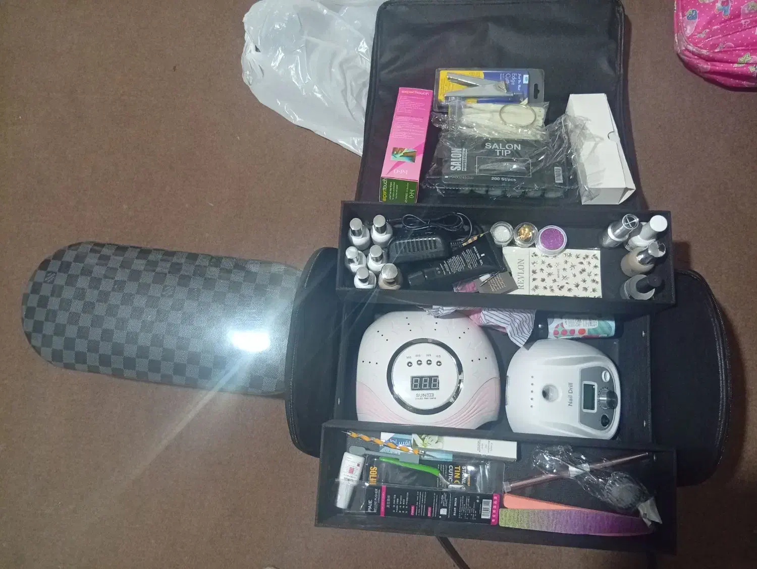 وسایل کاشت ناخون.  نو نو|آرایشی، بهداشتی، درمانی|مرودشت, کناره|دیوار