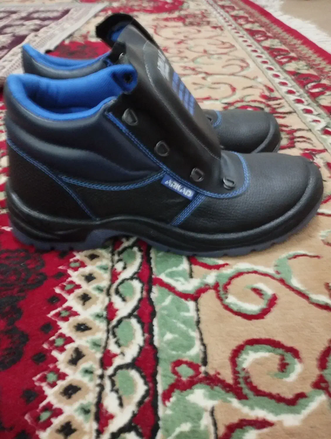 کفش کار ایمنی|کیف، کفش، کمربند|لنجان, |دیوار