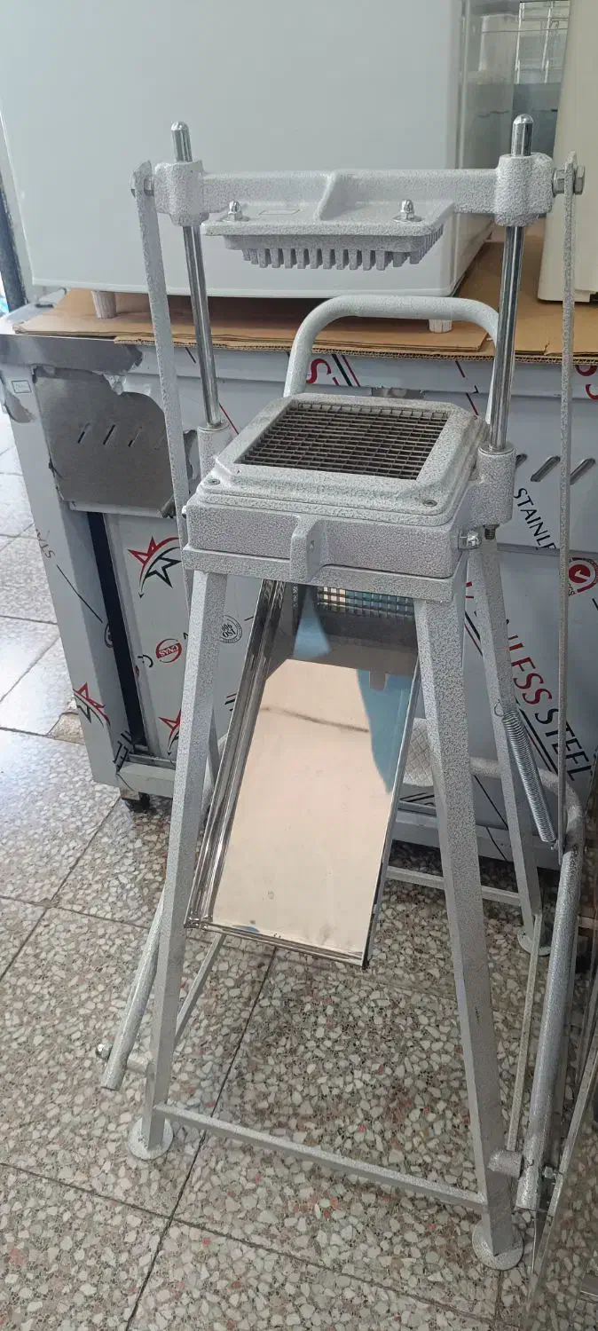 خلال کن پدالی سیب زمینی و پیاز|کافیشاپ و رستوران|شیراز, هفت تنان|دیوار