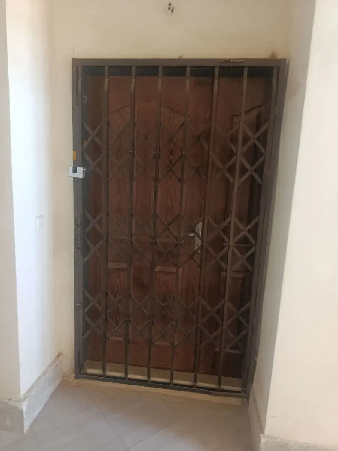 آپارتمان مجتمع گلایل جمهوری ۶ وام تسویه|فروش آپارتمان|گلبهار, شهر جدید گلبهار|دیوار