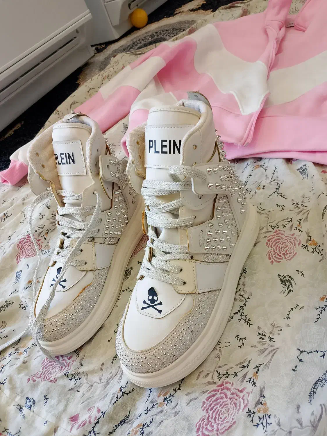 کفش ترند نگینی اسپایک دار سایز ۳۸ ۳۹|کیف، کفش، کمربند|شیراز, شهرک سراج|دیوار