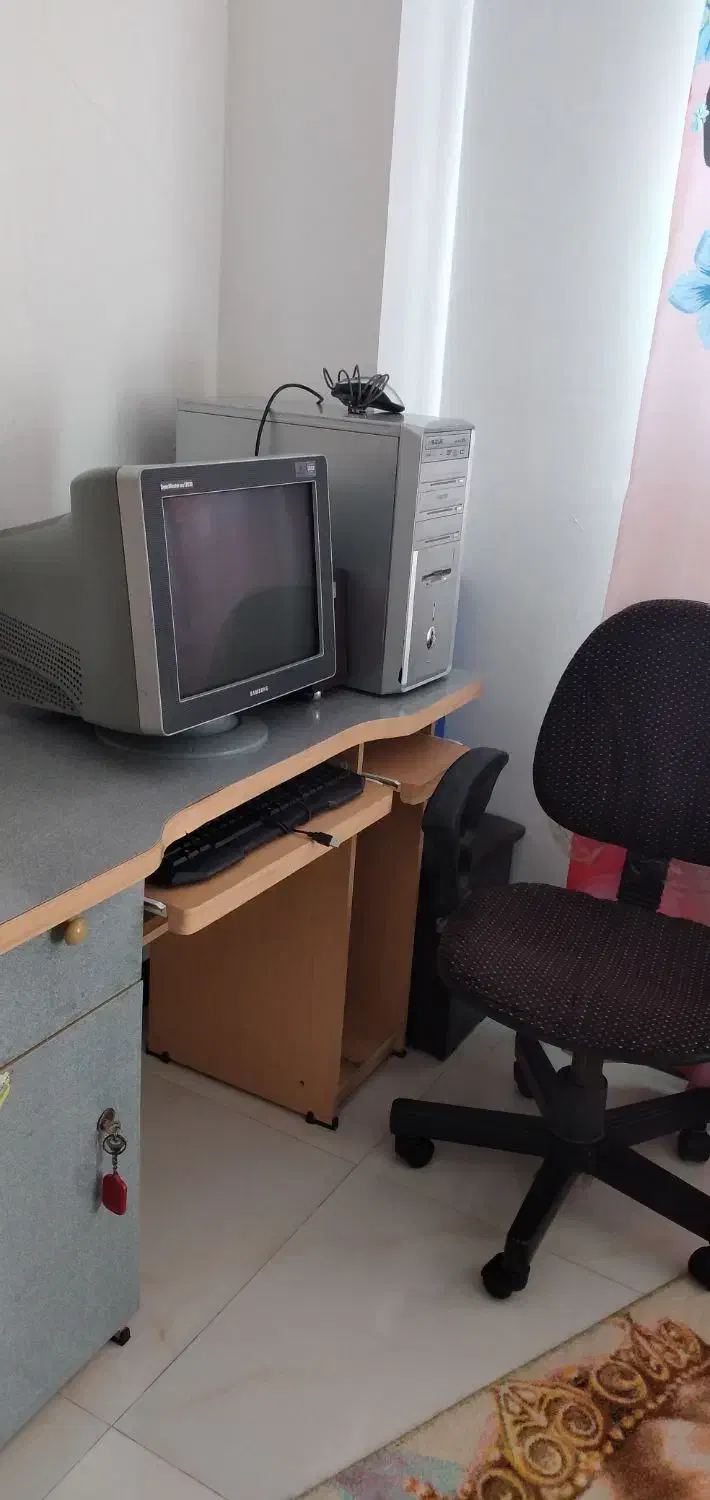 کامپیوتر به همراه تجهیزات|رایانه رومیزی|قدس, شهرقدس|دیوار