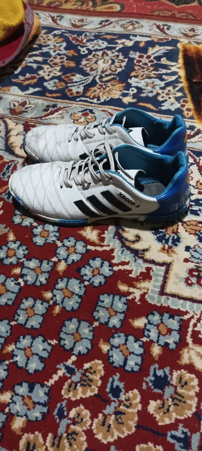 کفش فوتسال|کیف، کفش، کمربند|شوشتر, |دیوار