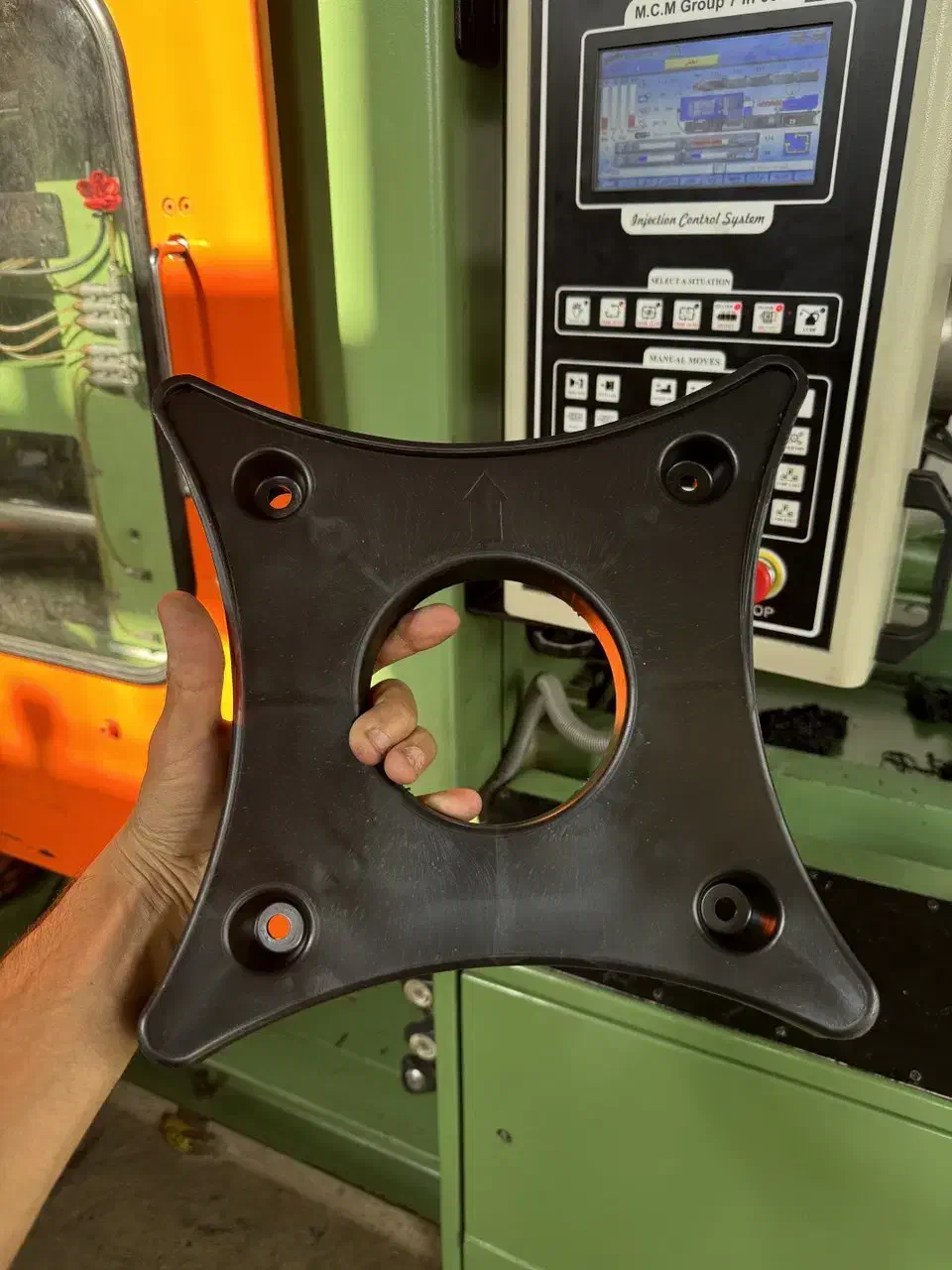 خدمات تزریق پلاستیک|خدمات پیشه و مهارت|ری, جوانمرد قصاب|دیوار