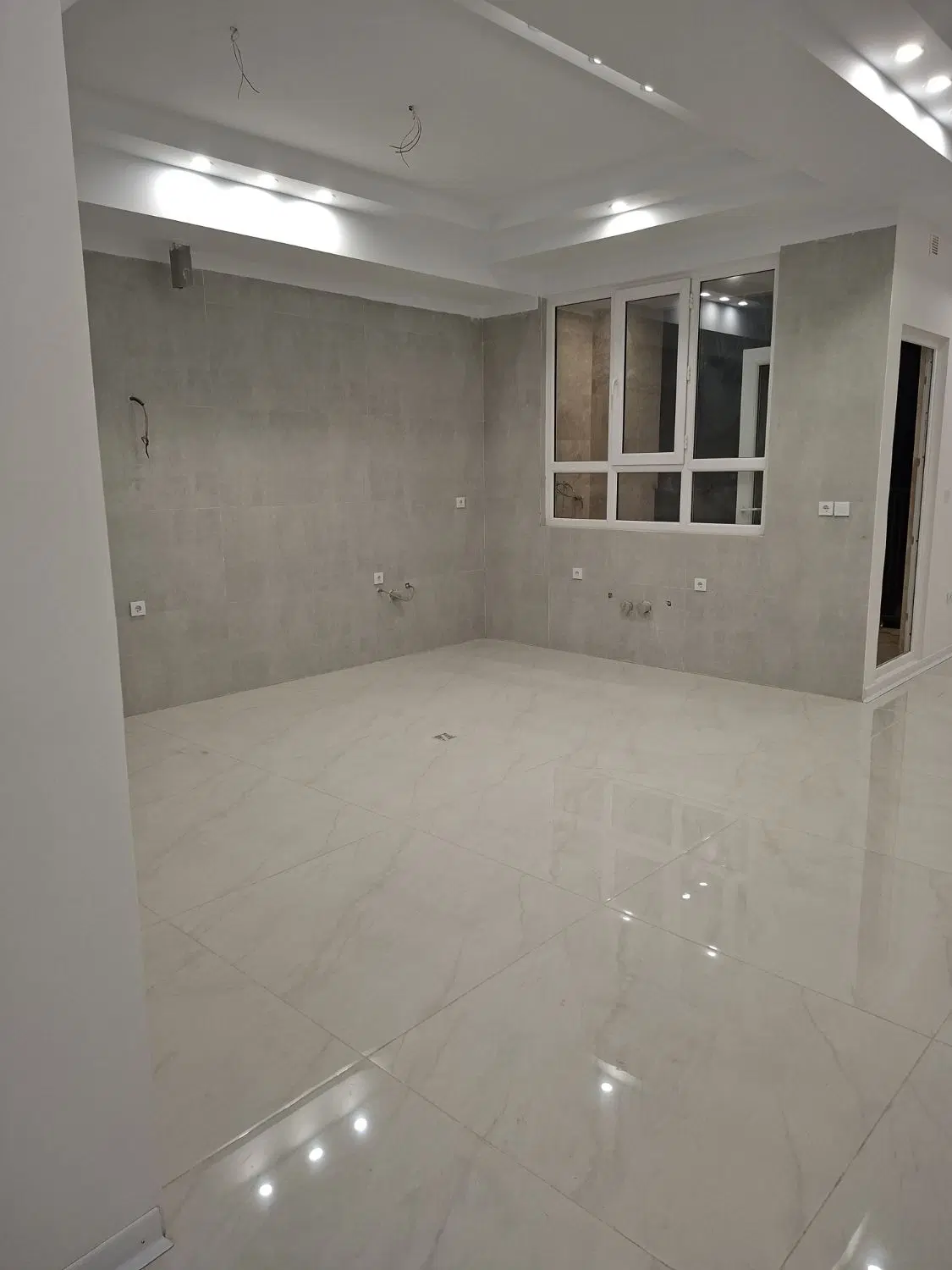 ۱۸۰ متر تاپ لوکیشن گلستان|فروش آپارتمان|کرج, عظیمیه|دیوار