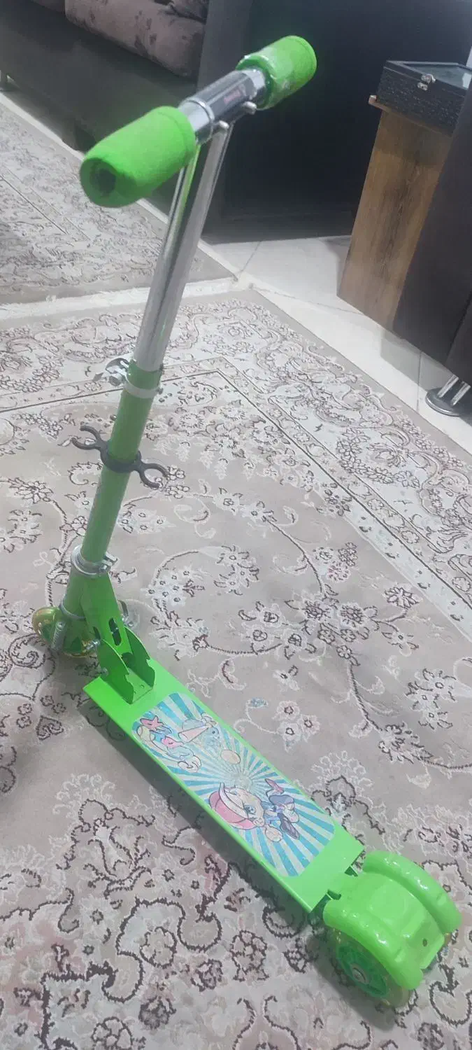 اسکوتر چرخ ژله ای|دوچرخه، اسکیت، اسکوتر|رشت, شهرک احمد خمینی|دیوار