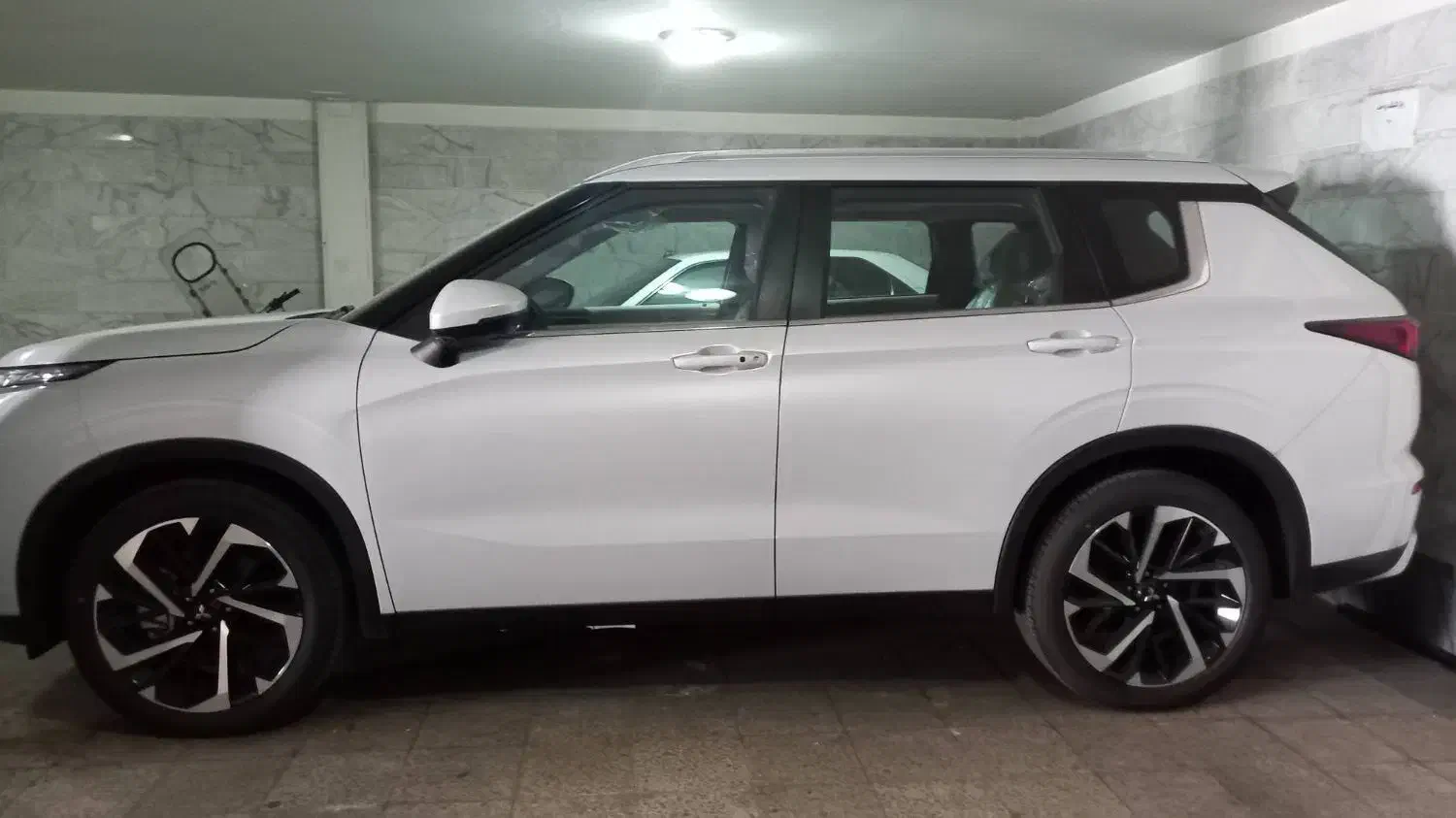 میتسوبیشی اوتلندر H line دو دف فول صفر خشک|خودرو سواری و وانت|تهران, شهرآرا|دیوار