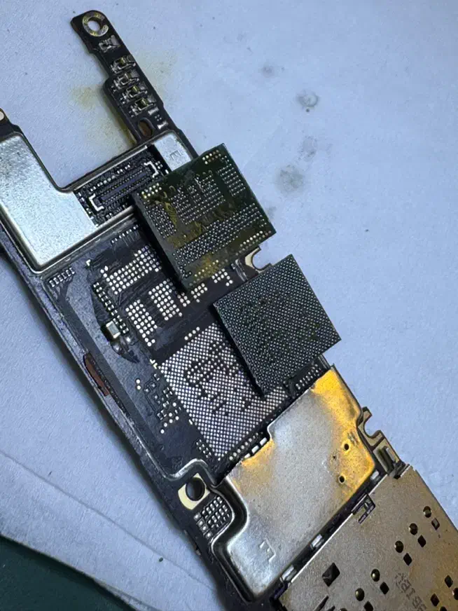 تعمیرات فوق تخصصی انواع تلفن همراه|خدمات رایانهای و موبایل|یزد, |دیوار