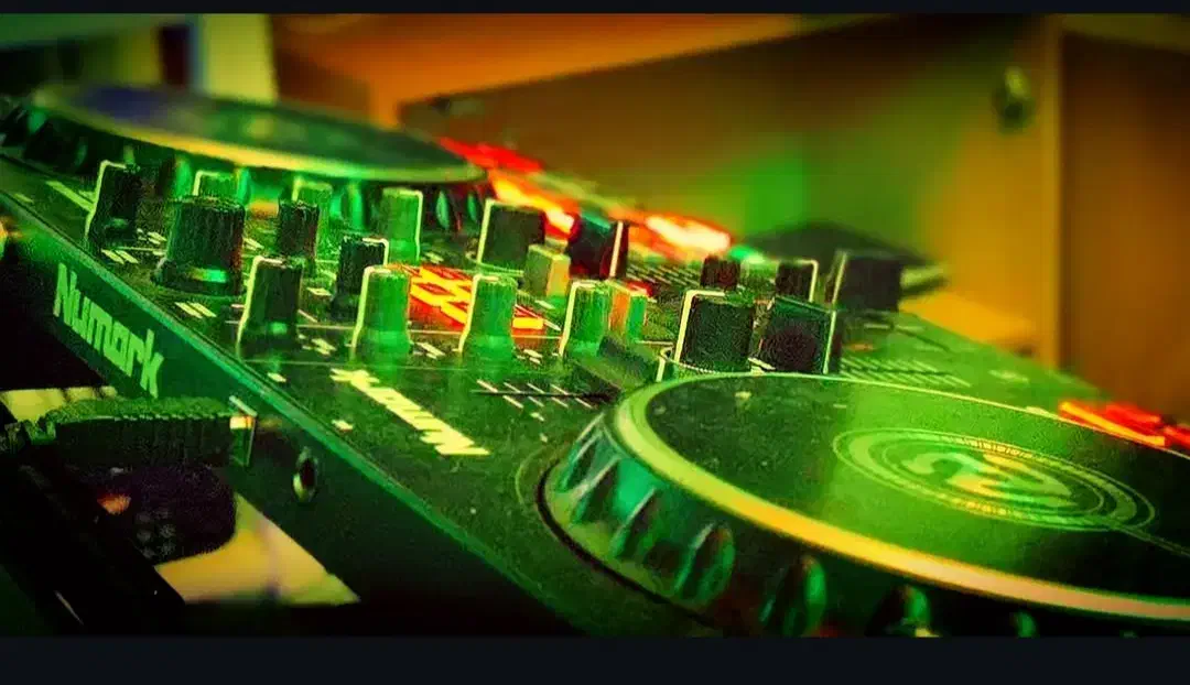 دی جی آقا و خانم برای اجراهای زنده|خدمات پذیرایی، مراسم|کیش, |دیوار