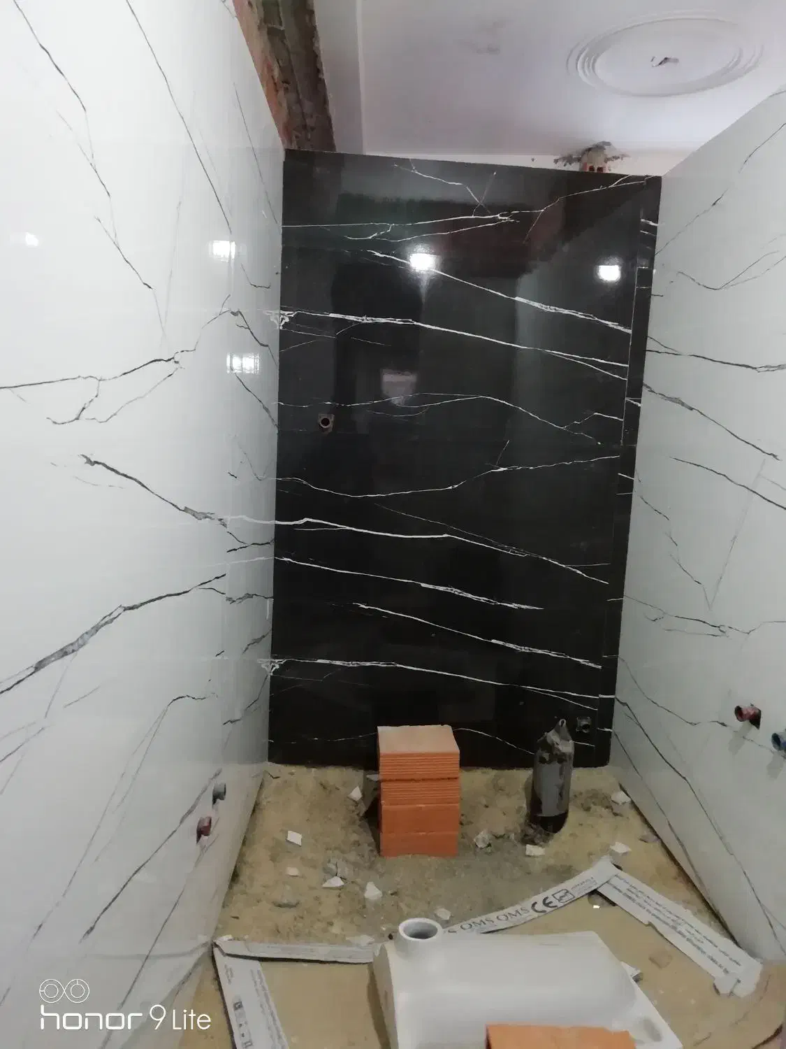 نصب کاشی وسرامیک نشت گیری حمام ودستشویی صفرتاصد|خدمات پیشه و مهارت|نکا, |دیوار