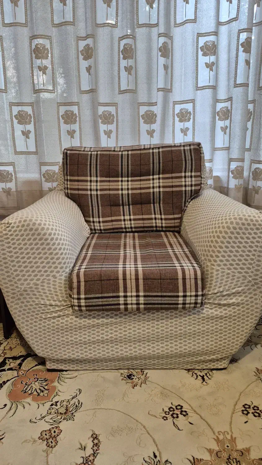 مبلمان راحتی با میز جلومبلی|مبلمان خانگی و میز عسلی|ساری, |دیوار