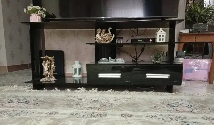 میز تلویزیون|میز تلویزیون|رشت, امین الضرب|دیوار