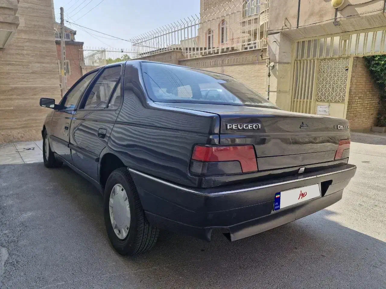 پژو ۴۰۵ مشکی|خودرو سواری و وانت|تبریز, |دیوار