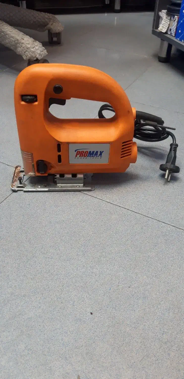 اره|ابزارآلات|مشهد, کوشش|دیوار