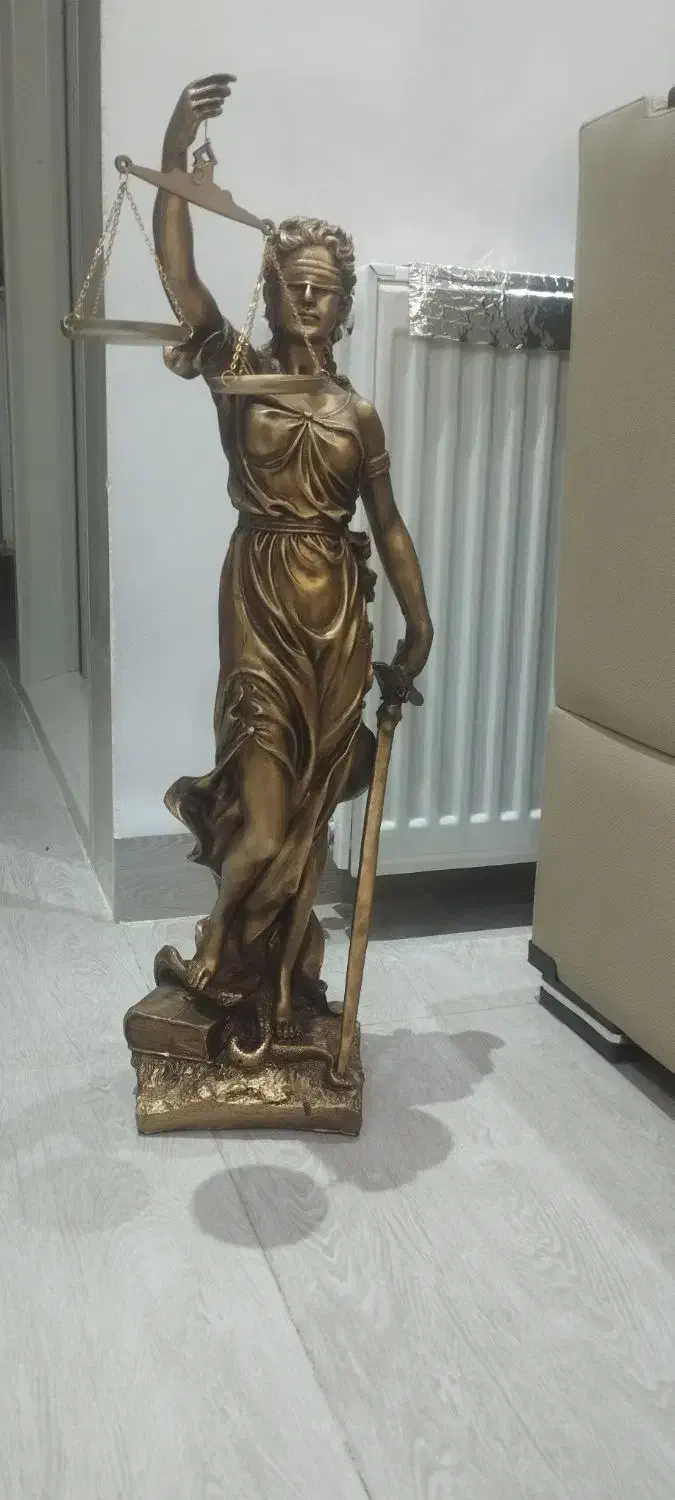 مجسمه|مجسمه، تندیس، ماکت|سلماس, |دیوار