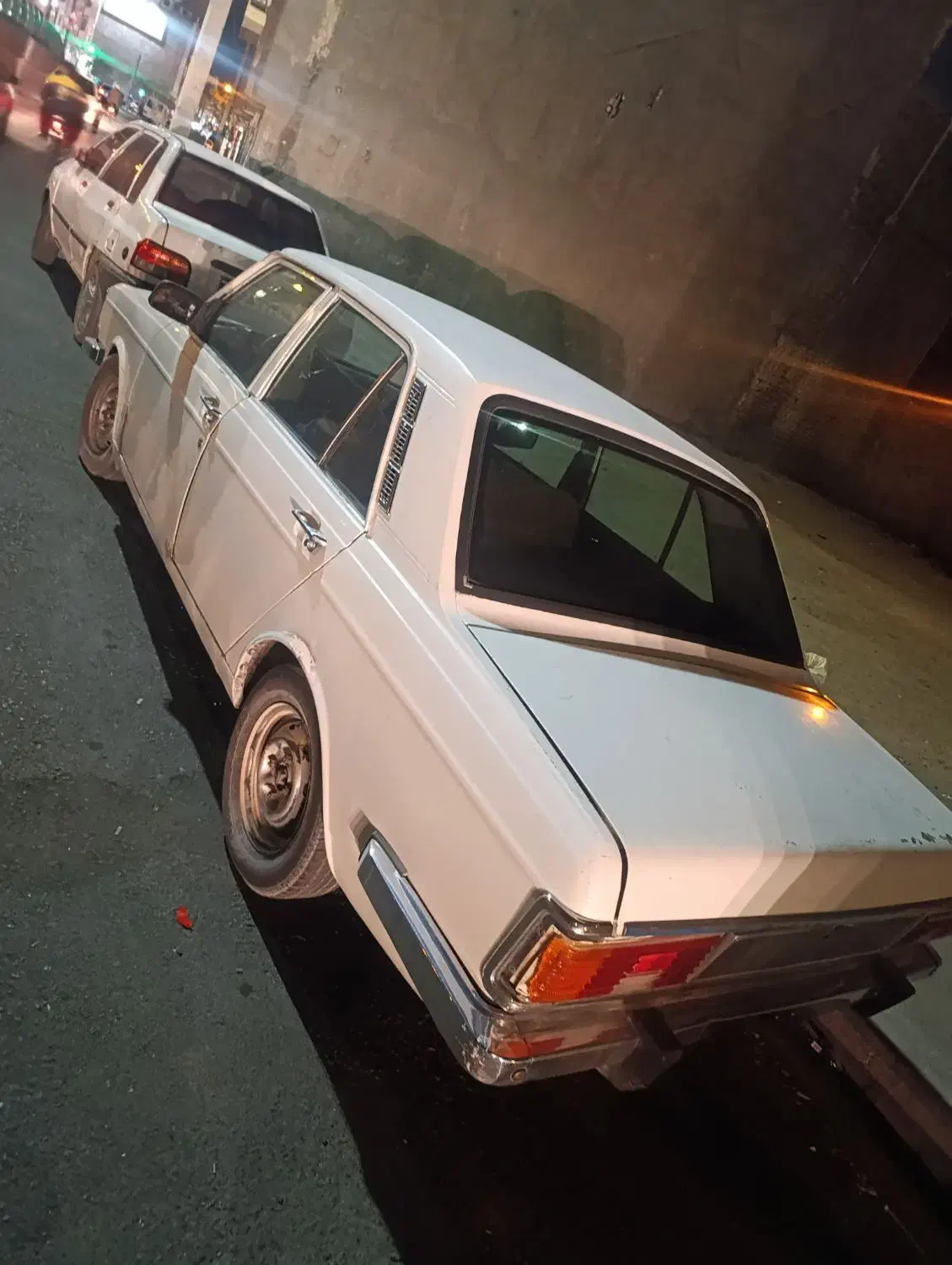 پیکان سواری مدل ۸۱|خودرو سواری و وانت|قم, چهل درخت|دیوار