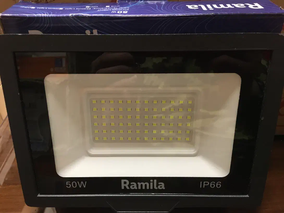 پروژکتور نورافکن ۵۰ وات رامیلا. لامپ پرژکتور ضد آب|لامپ و چراغ|تهران, لاله زار|دیوار