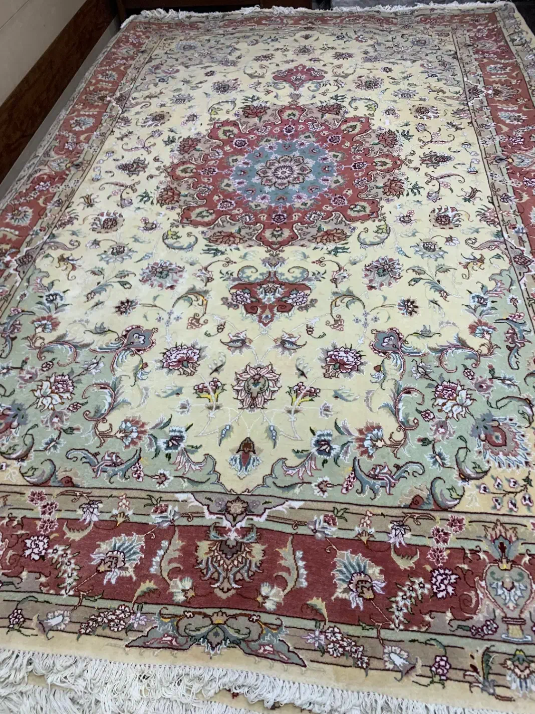 (فرش حق زاده)جفت فرش۶متری۴۰رج علیا گل ابریشم|فرش|تبریز, |دیوار