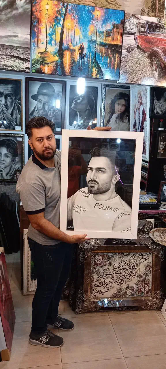 سیاه قلم و طراحی چهره به صورت حرفه ای و تضمینی|تابلو، نقاشی، عکس|فردیس, شهرک شهید حسینی|دیوار