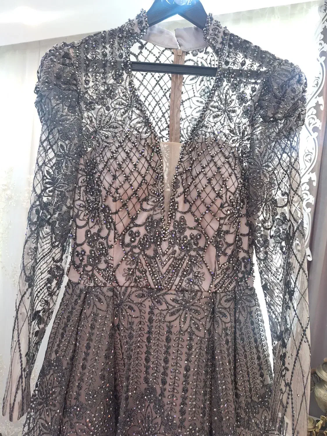 لباس مجلسی|لباس|قزوین, |دیوار