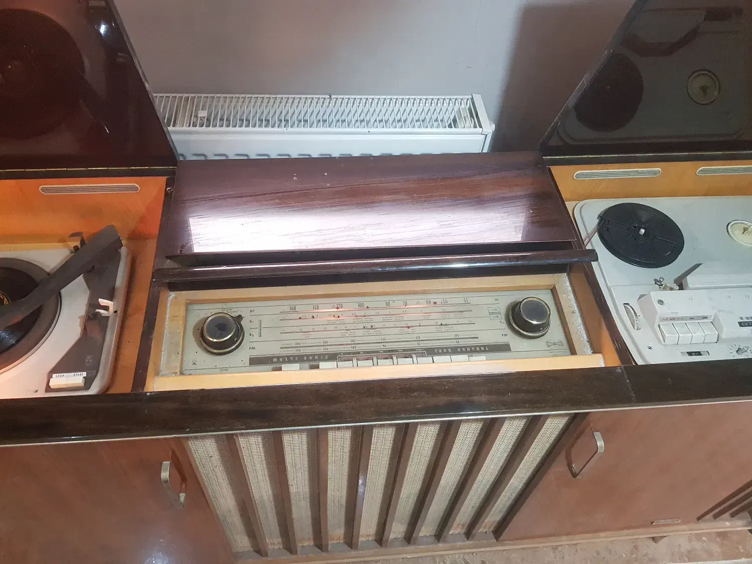 سیستم صوتی انتیک قدیمی|کلکسیون اشیاء عتیقه|رودهن, |دیوار