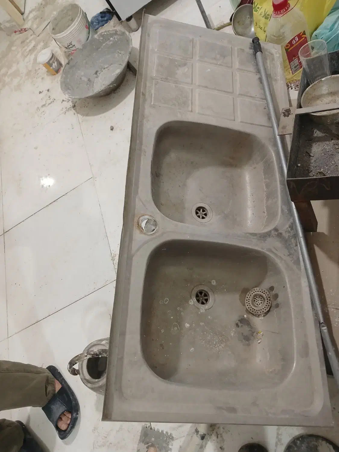 سینک اشپزخانه. آبچکان|آب‌چکان و نظم‌دهنده ظروف|کرمانشاه, |دیوار