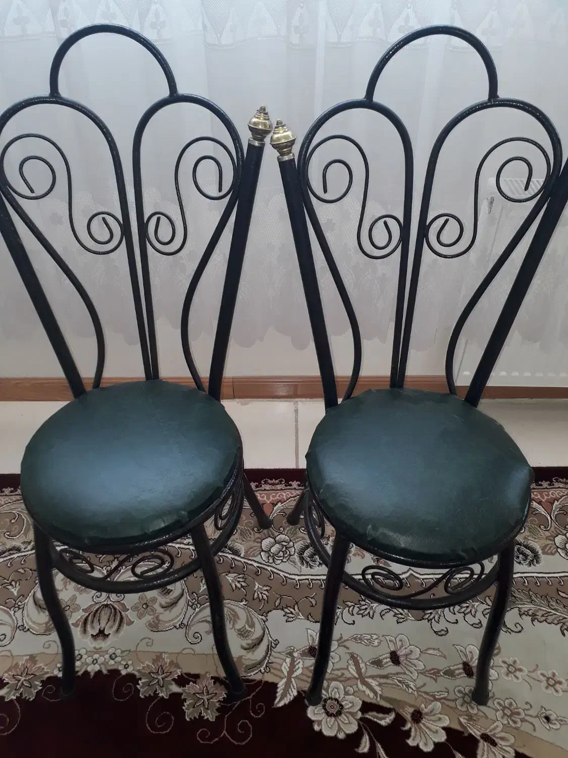 فروش 2 عدد صندلی کاملا نو|صندلی و نیمکت|شاهین‌شهر, شهرک گلدیس|دیوار