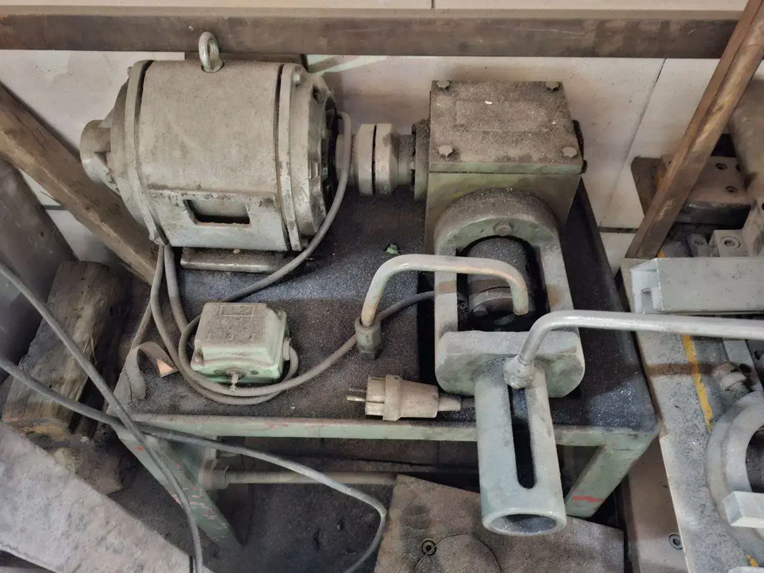 دستگاه حدیده و رزوه|ماشین‌آلات صنعتی|برخوار, |دیوار