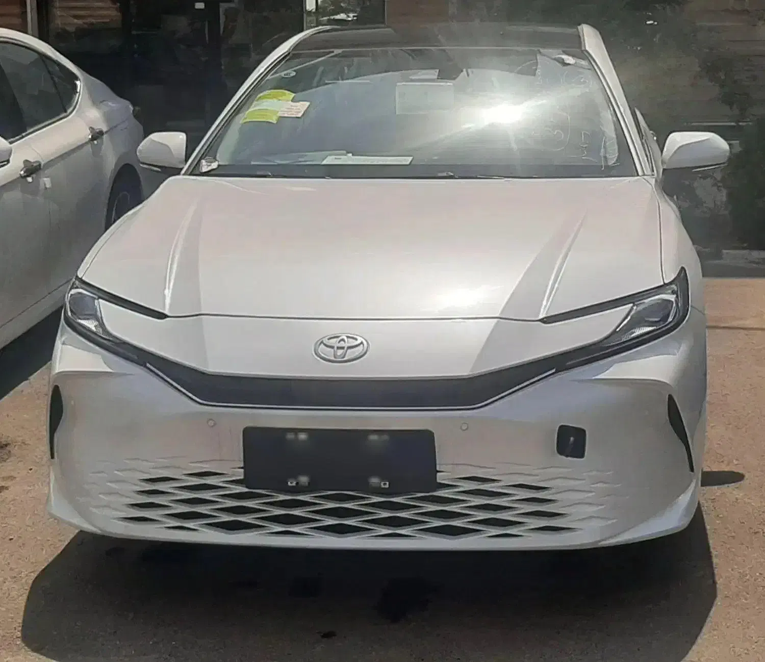 تویوتا کمری پریمیوم ۲۵۰۰ سی سی ۲۰۲۴|خودرو سواری و وانت|اراک, |دیوار