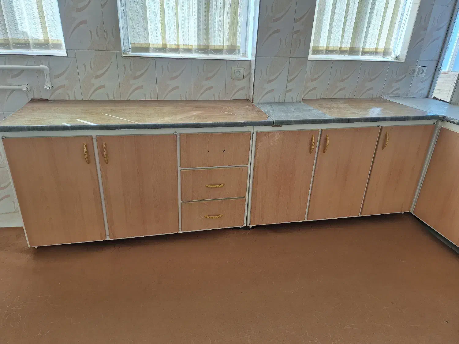 کابینت آشپز خانه|مصالح و تجهیزات ساختمان|دهاقان, |دیوار