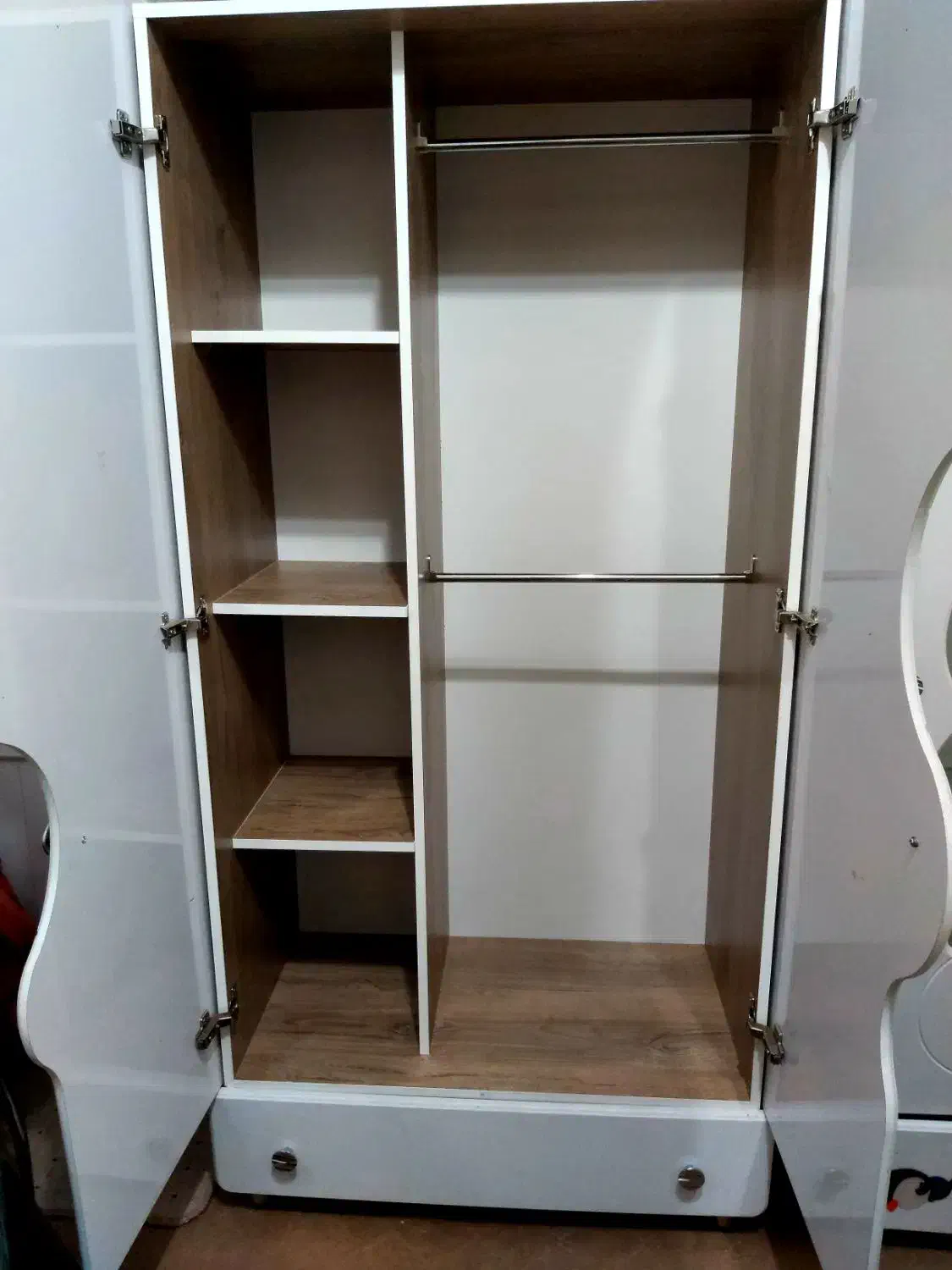 فروش تخت و  کمد جادار و زیبا|تخت و سرویس خواب|شهرکرد, |دیوار