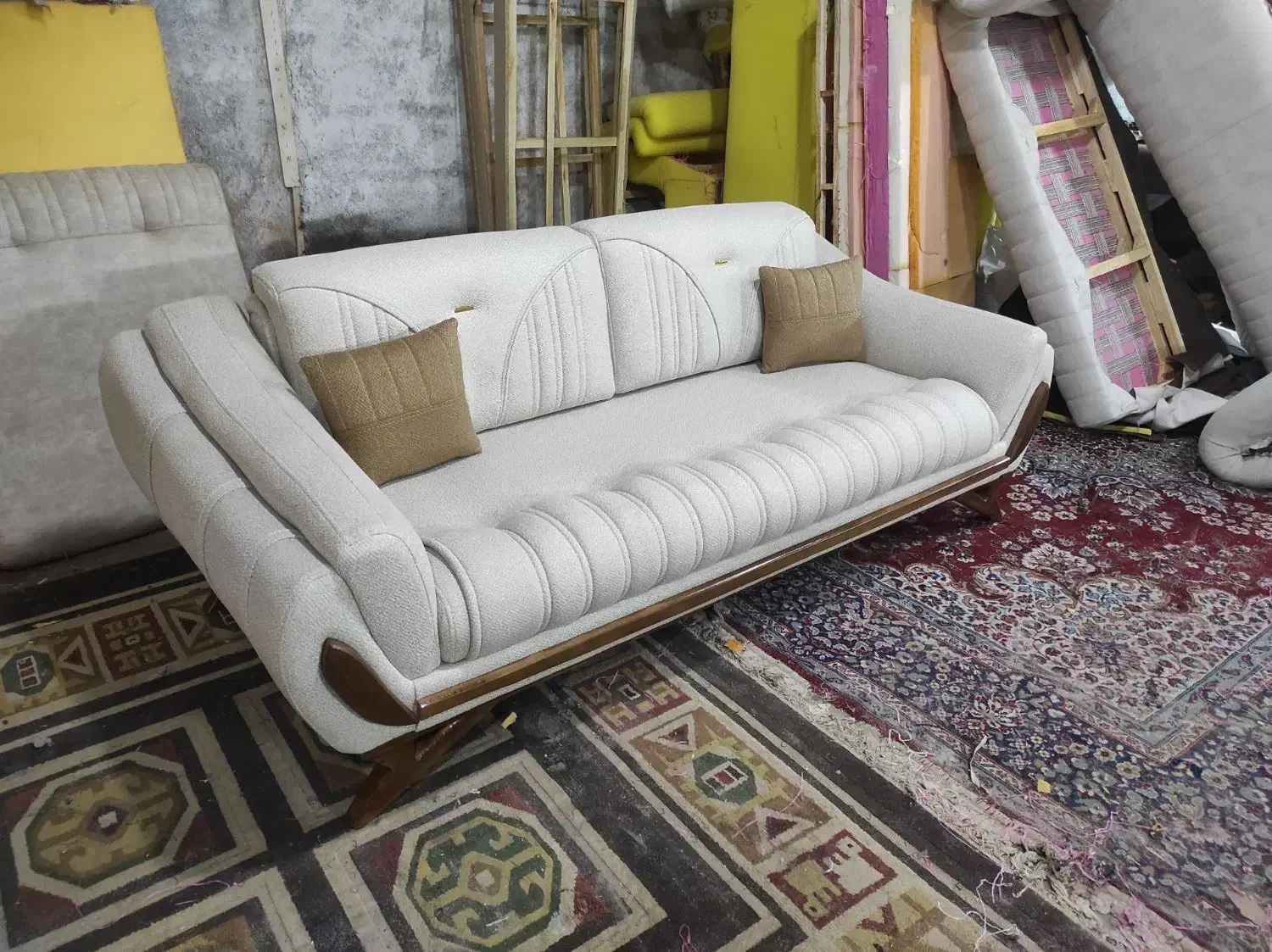 تعمیرات مبلمان تعمیر مبل راحتی استیل سلطنتی اقساط|مبلمان خانگی و میز عسلی|مشهد, عبادی|دیوار